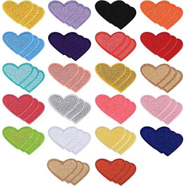 Imagem de 66 peças de apliques de ferro em forma de coração, bordados coloridos a ferro em costurar, adesivos de coração para chapéus, jeans, camisetas, jaquetas, mochilas, sapatos, roupas, artesanato, decorações de reparo