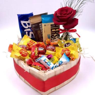 Imagem de Coração de Chocolate com Flor - Nestlé, Lacta e Hershey's 