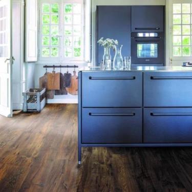 Imagem de Piso Laminado Quick Step Eligna Wide Castanheiro Escuro Restaurado QSE