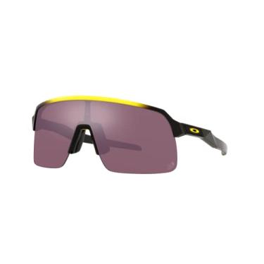 Imagem de Oakley Óculos de sol masculinos retangulares Oo9463 Sutro Lite, Tour De France Amarelo Desbotado/Prizm Road Preto, 39 mm