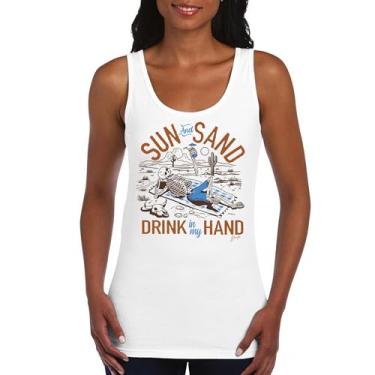 Imagem de Camiseta regata feminina Sun and Sand Drink in My Hand But its a Dry Heat Funny Skeleton Desert Summer Beach Vacation, Branco, M