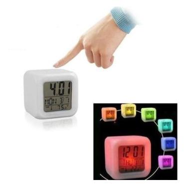 Imagem de Relógio Led Cubo Luminária Luz Despertador Muda Cores Automaticamente 