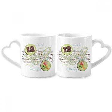 Imagem de Conjunto de canecas de porcelana para casais com carimbos de rosas e borboletas em cerâmica com alça de coração