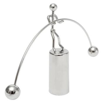 Imagem de Enfeite Homem Equilibrista Para Escritório, Sala, Mesa Prata