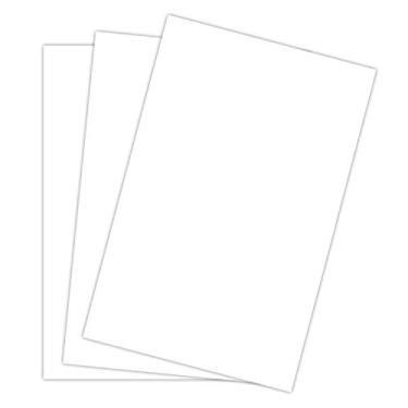 Imagem de Papel cartonado branco | 28 x 43 centímetros | Tablóide ou livro | 100 folhas por pacote | Capa lisa de 45 kg (270 gsm)