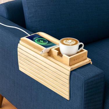 Imagem de KORSIV Bandeja de apoio de braço de bambu para sofá - Bandeja de braço de sofá com suporte removível para copo de sofá - 2 em 1 antiderrapante dobrável para poltrona de sofá - Suporte de copo para