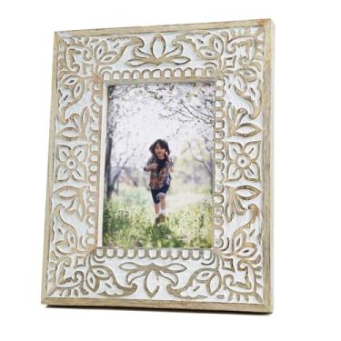 Imagem de US HANDICRAFTS Porta-retrato branco rústico 12 x 18 cm - exiba fotos 10 x 15 cm com tapete ou 12 x 18 cm sem tapete - molduras de vidro real para parede e mesa (Art Deco, branco rústico, 12 x 17)