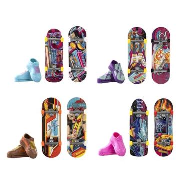 Imagem de Hot Wheels Skate, Pacote com Dois Skateboards com Tênis Retrô dos anos 80 e 90, Para crianças a partir de 5 anos (Não é Possível Escolher o Modelo)