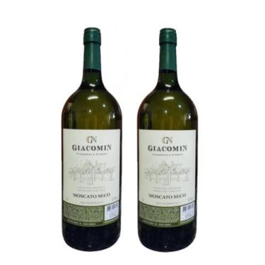 Imagem de Vinho Moscato Seco Giacomin - Kit 02 garrafas 1,5L - Vinícola Giacomin