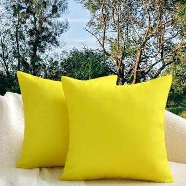 Imagem de WHATWEARS Almofadas de 45,72 cm x 45,72 cm, almofadas impermeáveis ao ar livre com inserções, almofadas decorativas quadradas para móveis de pátio, jardim, sofá, casa (amarelo, conjunto de 2)