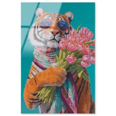 Imagem de Arte de parede glamorosa de animais de estimação impressão acrílica tigre com buquê por Art Remedy, pronto para pendurar, 40 x 61 cm