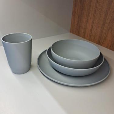 Imagem de Kit 4 Peças de Utensílios de Mesa – Prato Raso, Fundo, Bowl e Copo, Ideal para Dia a Dia e Refeições Domésticas (CINZA URBANO)