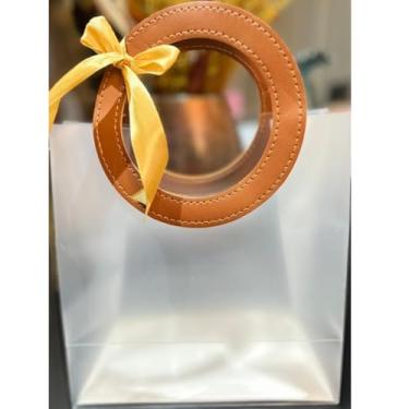 Imagem de Sacola para Presente Transparente Fosco Alça em Couro PU 27x12x23cm Impermeável Redonda (Caramelo)