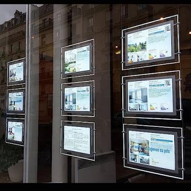 Imagem de HKSIGN Moldura De Pôster De Acrílico Para Pendurar Em Janela De Escritório Imobiliário, Caixa De Luz De Cristal Led, Suporte De Exibição De Sinal (Horizontal/Paisagem, 3 Peças A3 Por Fileira)