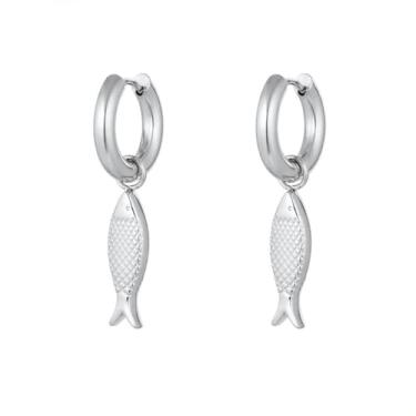 Imagem de Brincos femininos de argola com pingente de peixe fofo banhado a prata/dourado peixes delicados prata esterlina 925 tema oceano declaração animal pingente pingente argola de abraço joias modernas