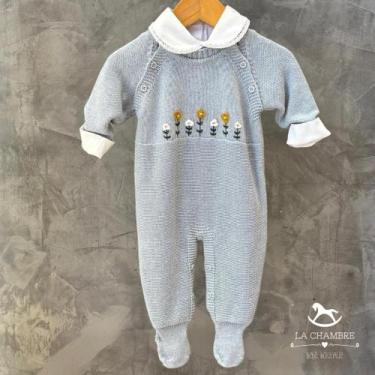 Imagem de Macacão Tricot Helena Azul c/ Bordado Flores e Body c/ Gola - LA CHAMB