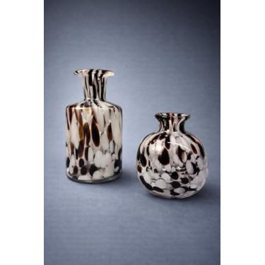 Imagem de Kit de 2 Vasos Decorativos em Vidro Manchado, Marrom e Branco, 2 Peças, Tamanhos 9x11cm e 9x17cm, Design Artesanal para Decoração