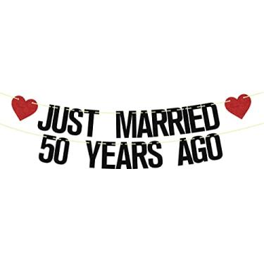 Imagem de Faixa Just Married 50 Years Ago Banner, 50º aniversário de casamento, decorações de festa We Still Do 50º Banner, 50 Years Blessed & Loved Decorações Suprimentos Preto Vermelho Glitter