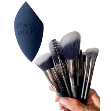Imagem de Pincel de maquiagem profissional kit 11 peças Hey You, hipoalergenicos, veganas, super macias e cruelty free + Esponja Maquiagem blend Profissional expansivel, sem latex, vegana. com estojo para os pincéis.