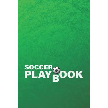 Imagem de Playbook de futebol: Caderno de treinadores de futebol, um planejador de treinador de futebol com campo de táticas e estratégias.