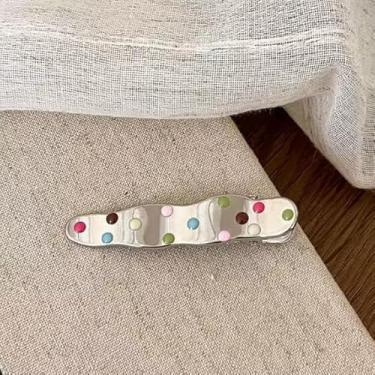 Imagem de 1 grampo de cabelo pentagrama de metal em forma de estrela, design colorido de bolinhas, fixação segura para adolescentes, festas, estilo diário, ondulado