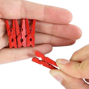 Imagem de Kit de Prendedores Decorativos, 30 Mini Grampos Coloridos de Madeira para Fotos, Artesanato e Decoração de Natal - Cores Sortido