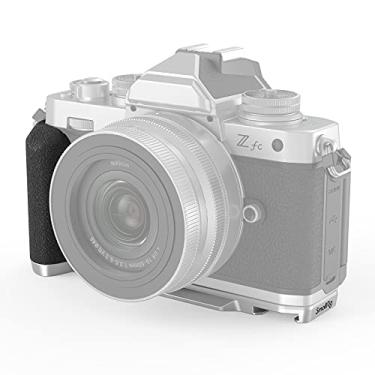 Imagem de SmallRig Suporte de mão Z fc em forma de L para câmera Nikon Z fc, alça lateral estilo retrô com orifício rosqueado de 1/10.2 cm-20, sapato frio, placa de liberação rápida para Arca, leve e