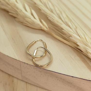 Imagem de Brinco Argola Oval Ouro 18k infantil - Casa das Joias Online