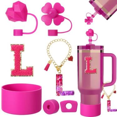 Imagem de AIERSA Conjunto de acessórios de copo para copo Stanley Cup 850.5 g 1,134.0 g, incluindo capa de palha de coração e flor, bota de silicone, tampa à prova de derramamento, adesivo de letras de iniciais