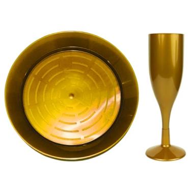Imagem de Kit 12 Taças Champanhe 150 Ml + 10 Pratos Refeição Dourados Tipo Acrílico Descartáveis Resistentes