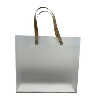 Imagem de Sacola de Presente Transparente Fosca com Alça de Fibra - 26x8x24cm - Embalagem Premium Fosca para Lojas, Roupas e Kits Corporativos - Plástico Resistente (1 Unidade)