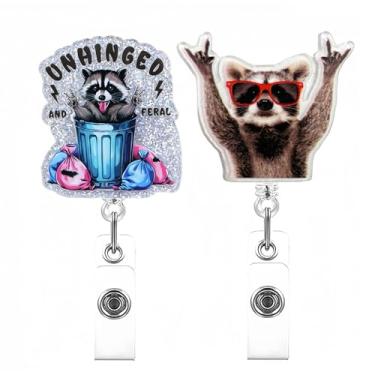 Imagem de Pacote com 2 carretéis de crachá de enfermeira, guaxinim engraçado e suporte de identificação retrátil de metal, clipe de jacaré de acrílico fofo para crachá de identificação, suporte de etiqueta de