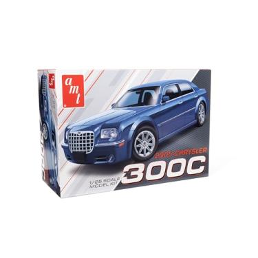 Imagem de AMT Kit de modelo Chrysler 300C 2005 Escala 1:25 – Interior detalhado e 5,7L V8 HEMI, tinta e cola necessárias