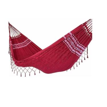 Imagem de Rede de Descanso Casal Pernambucana Artesanal 100% Algodão Reforçada com Renda em Macramê – Rede de Dormir Confortável para Varanda e Jardim(VINHO)