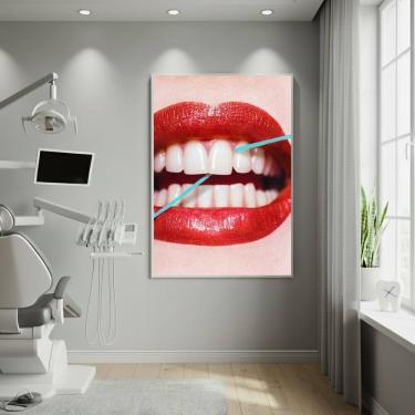 Imagem de Quadro Decorativo Passando Fio Dental 70x50cm Mold Branca
