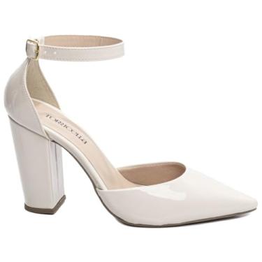 Imagem de SAPATO SCARPIN FEMININO TORRICELLA VERNIZ OFF WHITE FIVELA DE AJUSTE NA COR DOURADO, NÚMERO 39