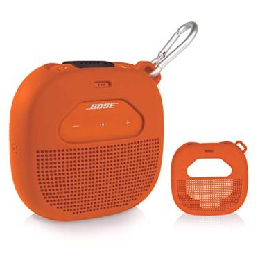 Imagem de Capa protetora para microalto-falante Bluetooth Bose SoundLink da WGear, design em destaque com bolso de malha para cabo e outros acessórios, tira elástica para dispositivo seguro, Laranja, Compact size