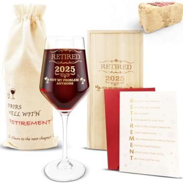 Imagem de TOVICE Copo de vinho de aposentadoria 2025 embrulhado para presente, presente de aposentadoria para mulheres e homens, Not My Problem Anymore, 1 saco, 1 taça de vinho, 1 caixa de madeira e 1 cartão