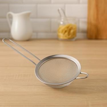Imagem de Peneira de Cozinha em Aço Inox, 8cm de Diâmetro, com Cabo Longo, Malha Fina, para Filtrar Líquidos e Ingredientes Secos
