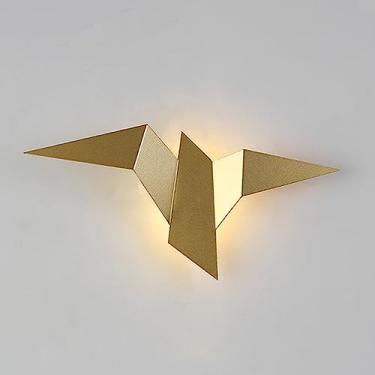 Imagem de Arandela de parede LED em metal com formato de pássaro origami, 2W, iluminação decorativa para interiores, ideal para corredores, salas de estar e paredes de fundo.