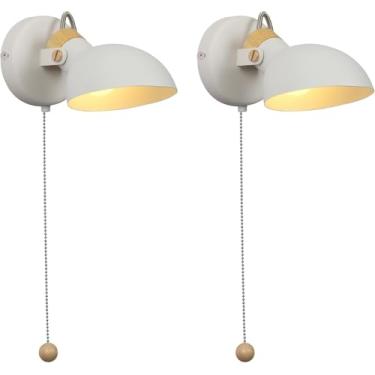 Imagem de Luminária de parede retrô ajustável em madeira com interruptor, estilo giratório, para leitura em ambientes internos, com design vintage industrial. Ideal para quarto, mesa de cabeceira e sa