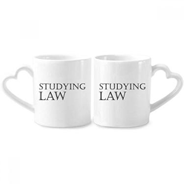 Imagem de Conjunto de canecas de porcelana para casais de frase curta estudando direito alça de coração de cerâmica