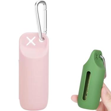 Imagem de Cata Caca - Suporte para Saquinhos Coletores de Fezes de Cães e Gatos - Silicone e Aço Inoxidável - Acompanha 1 rolo de saquinhos higiênicos (Rosa)