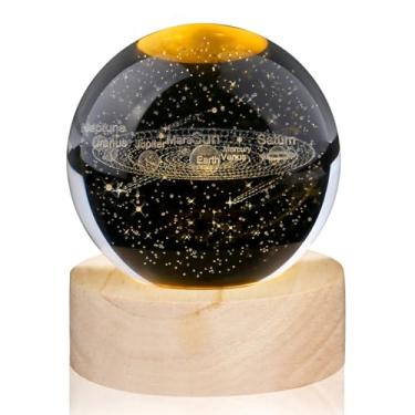 Imagem de DUQGUHO Lâmpada de bola de cristal do sistema solar, 6 cm, universo 3D, decoração de astronomia, bola de quartzo, globo de vidro, estatueta, luz noturna, bolas espaciais, presentes decorativos de