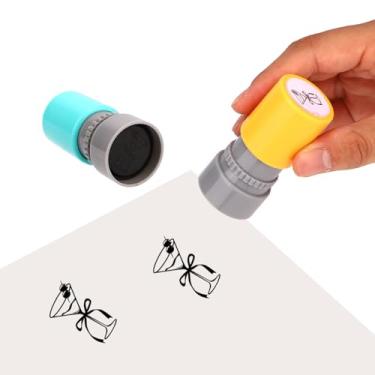 Imagem de 2 peças de carimbos de vidro de martini, ciano e amarelo, carimbo de borracha autotintado para festas, festivais, pubs, discotecas, cartões de fidelidade, promoções e atividades