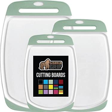 Imagem de GORILLA GRIP Conjunto de 3 tábuas de corte de cozinha reversíveis 100% livres de BPA, não porosas, sulcos de suco para pegar líquidos, borda de alça antiderrapante, segura para lava-louças, grandes