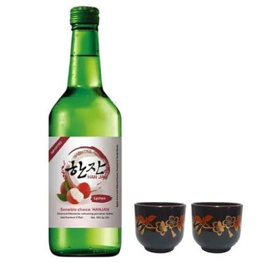 Imagem de 01 Bebida Alcoólica Soju Coreano com Sabor (Morango, Pêssego, Uva, Toranja, Yogurt, Ameixa, Blueberry) + 02 Copo Guinomi (Copo Flor de Sakura, Lichia)