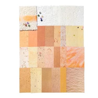 Imagem de 26 folhas de papel decorativo de cores sortidas com tons de renda e padrões de grade para agenda, diário, bolsa de alfinetes, artesanato DIY