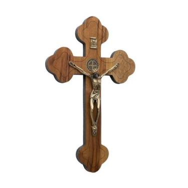 Imagem de Crucifixo de parede moldado em madeira com medalha de São Bento 19 cm 