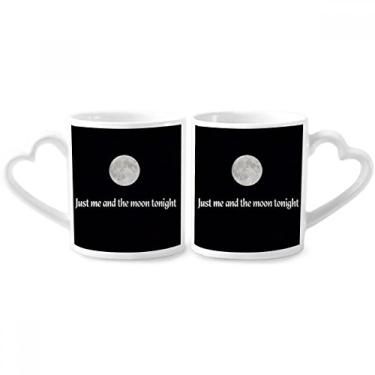 Imagem de Conjunto de canecas de porcelana para casal arte com foto Me And Moon com coração